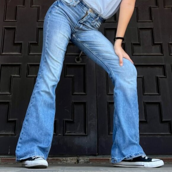 Unlisted - Denim - Lace & Tees Show $5 & $10 Starts - Tuesday, 9/16 @ 4:30PM CDT - Picture 1 of 1